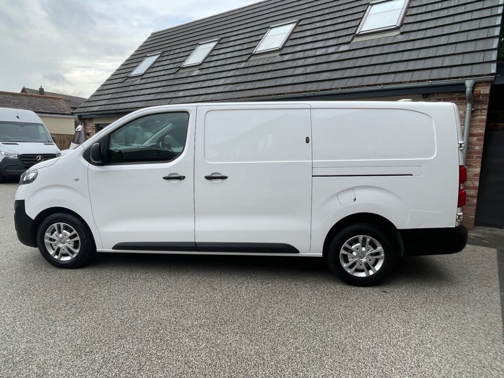 Used Vauxhall Vivaro 2021 for sale - 77172307: Photo 5