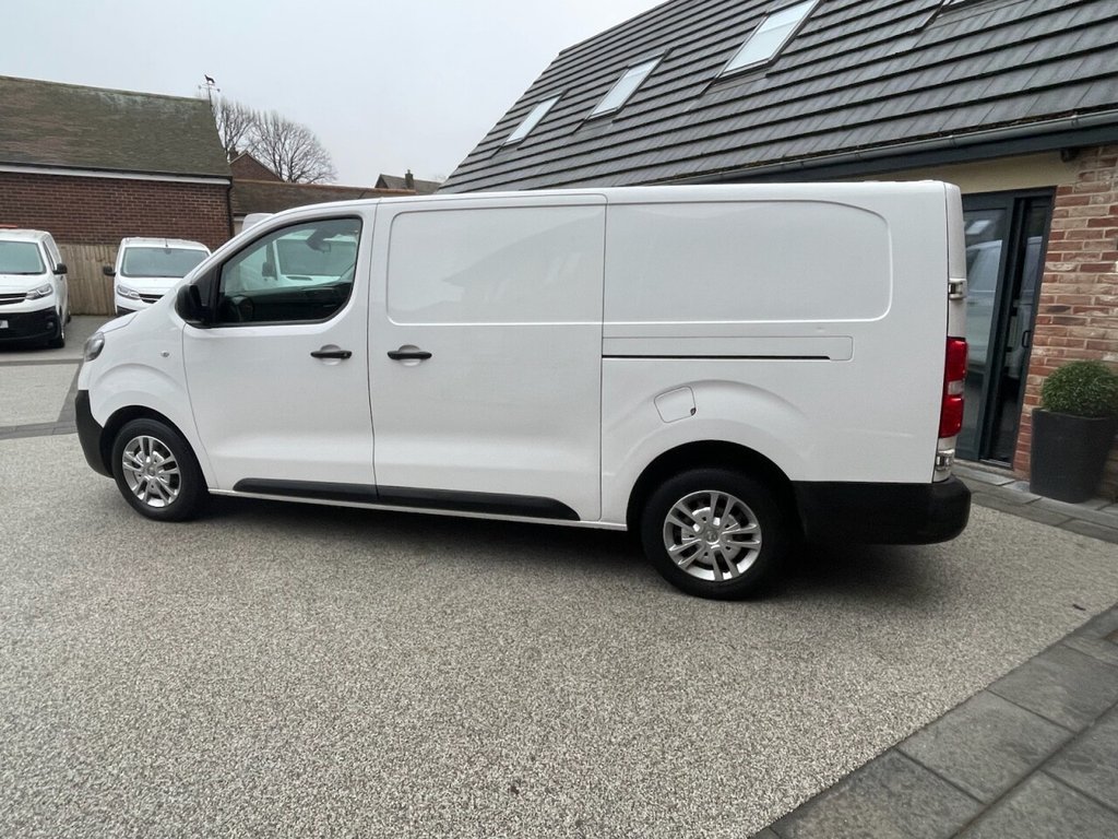 Used Vauxhall Vivaro 2020 for sale - 77452377: Photo 5