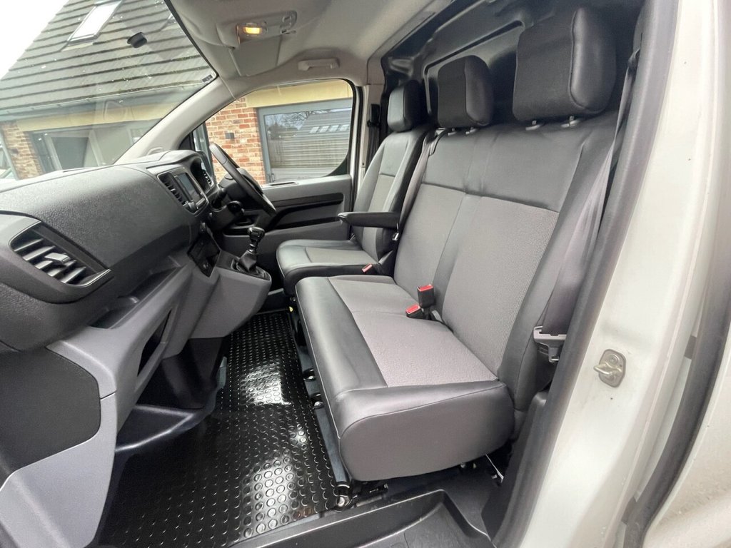 Used Vauxhall Vivaro 2020 for sale - 77172176: Photo 11