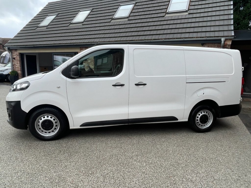 Used Vauxhall Vivaro 2020 for sale - 77172176: Photo 5