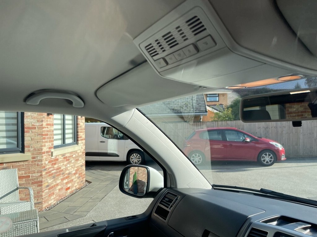 Used Volkswagen Transporter Shuttle 2015 for sale - 76487055: Photo 14