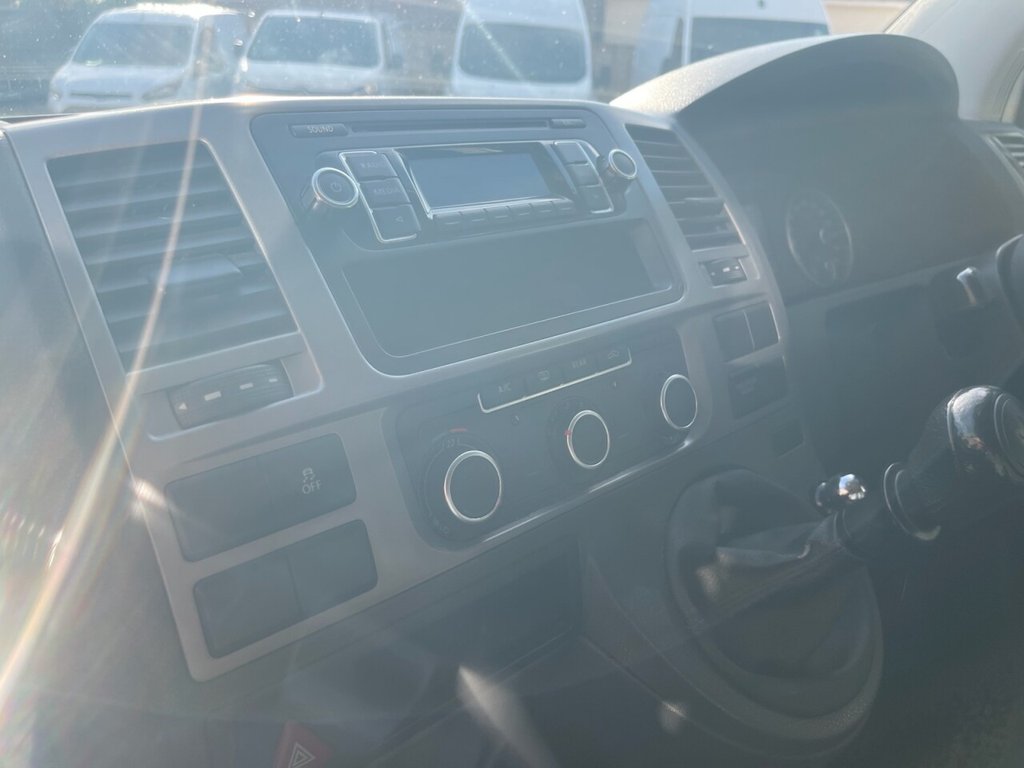 Used Volkswagen Transporter Shuttle 2015 for sale - 76487055: Photo 21