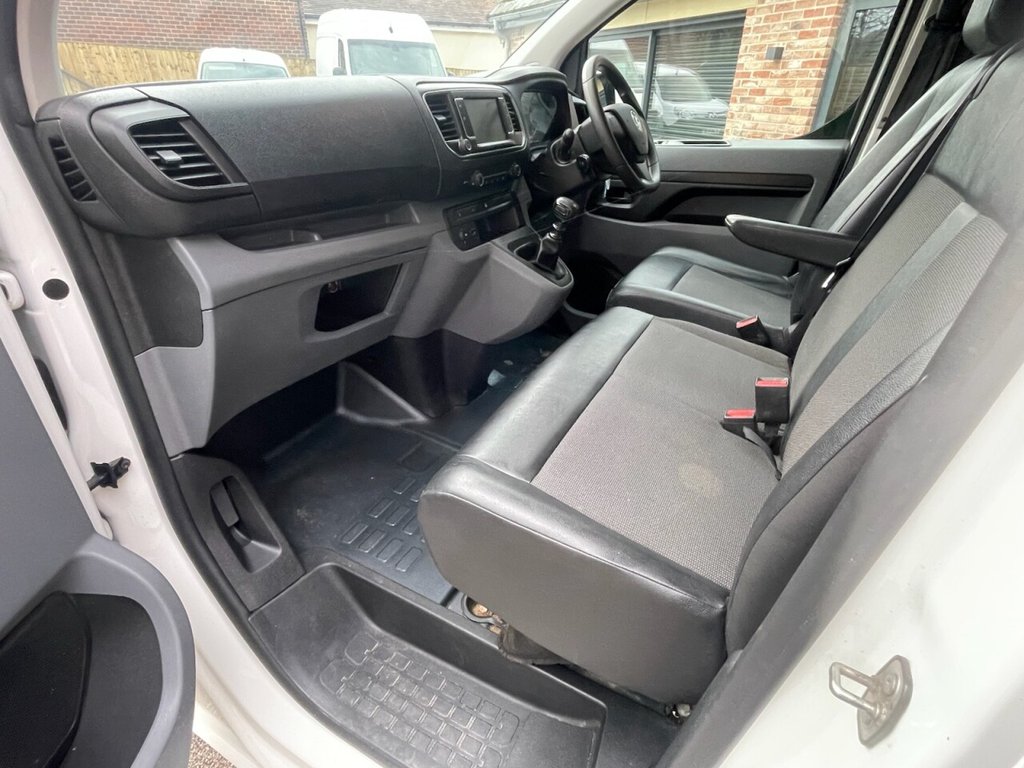 Used Vauxhall Vivaro 2020 for sale - 77172325: Photo 12