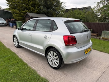 Used Volkswagen Polo 2010 for sale - 78918329: Photo