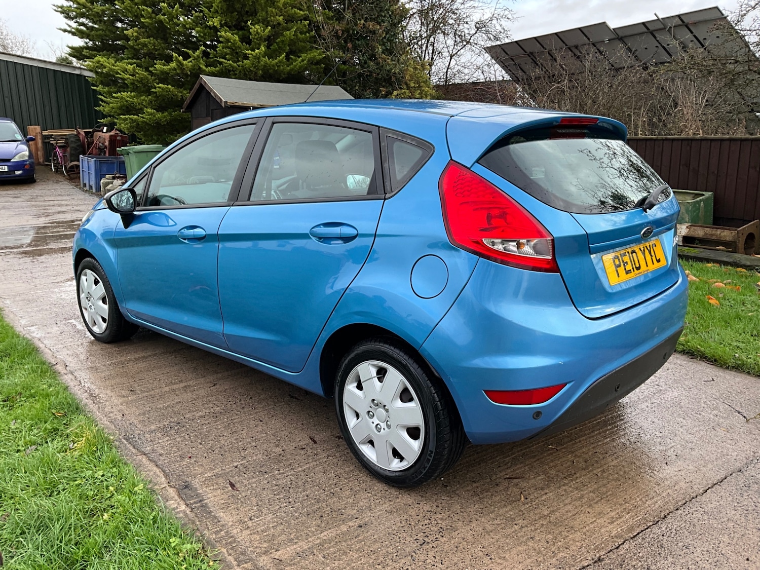 Used Ford Fiesta 2010 for sale - 77067320: Photo 4