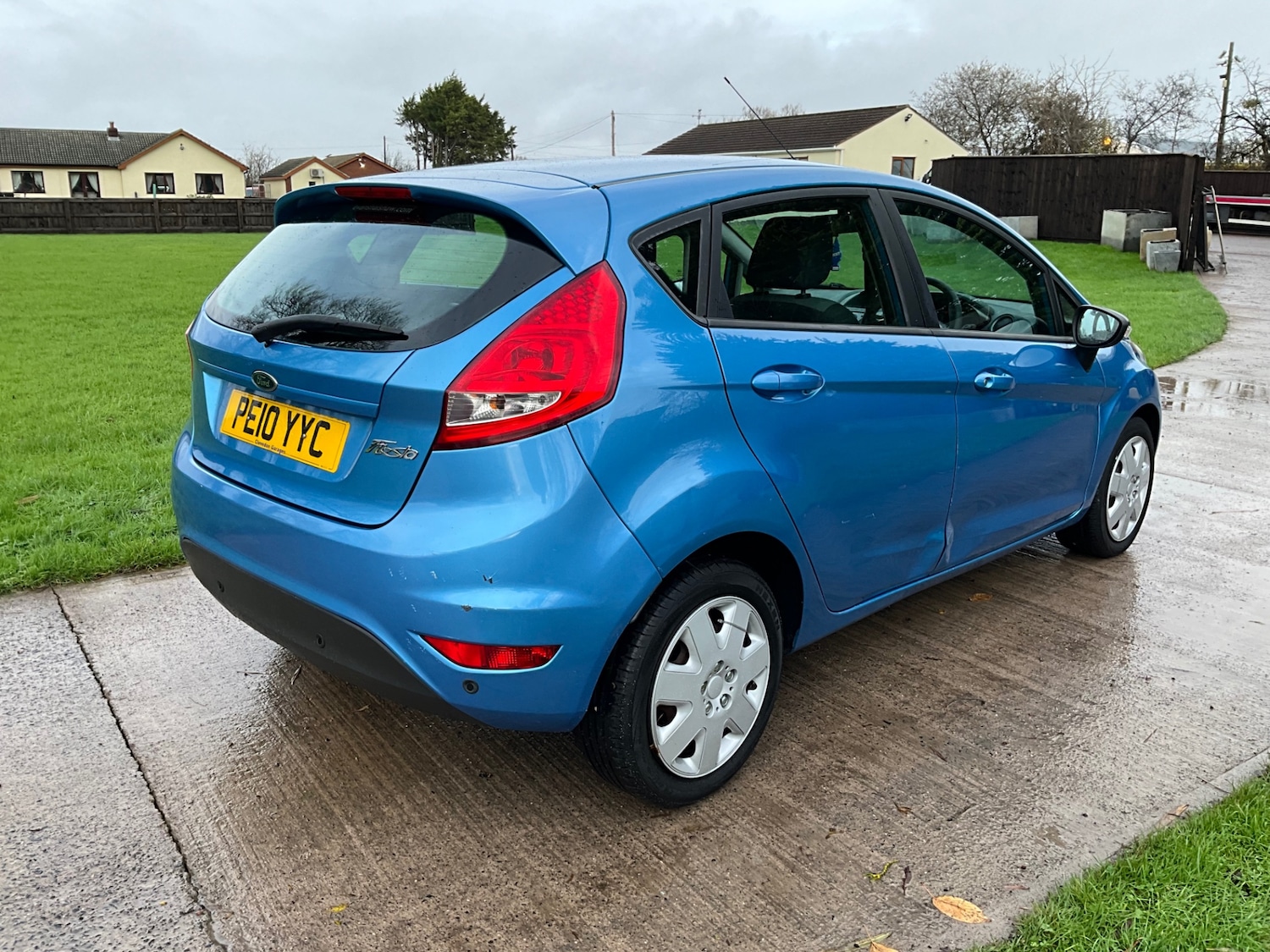 Used Ford Fiesta 2010 for sale - 77067320: Photo 6