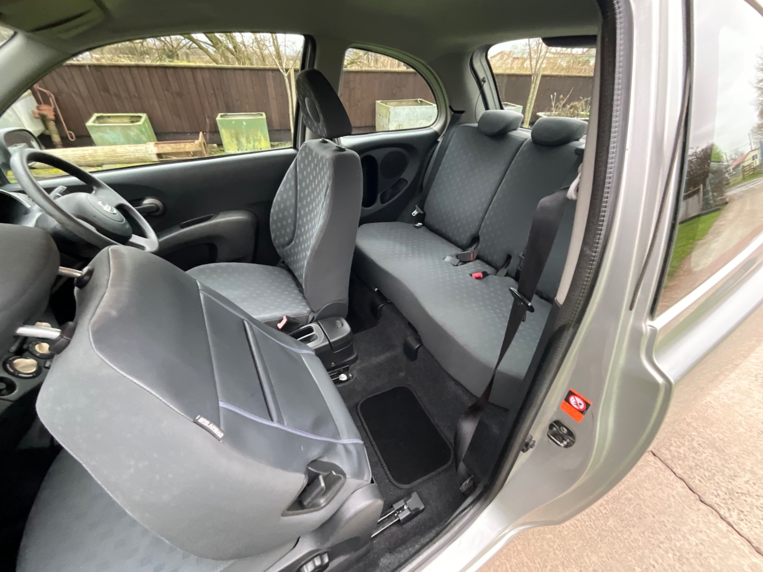 Used Nissan Micra 2004 for sale - 77201510: Photo 9