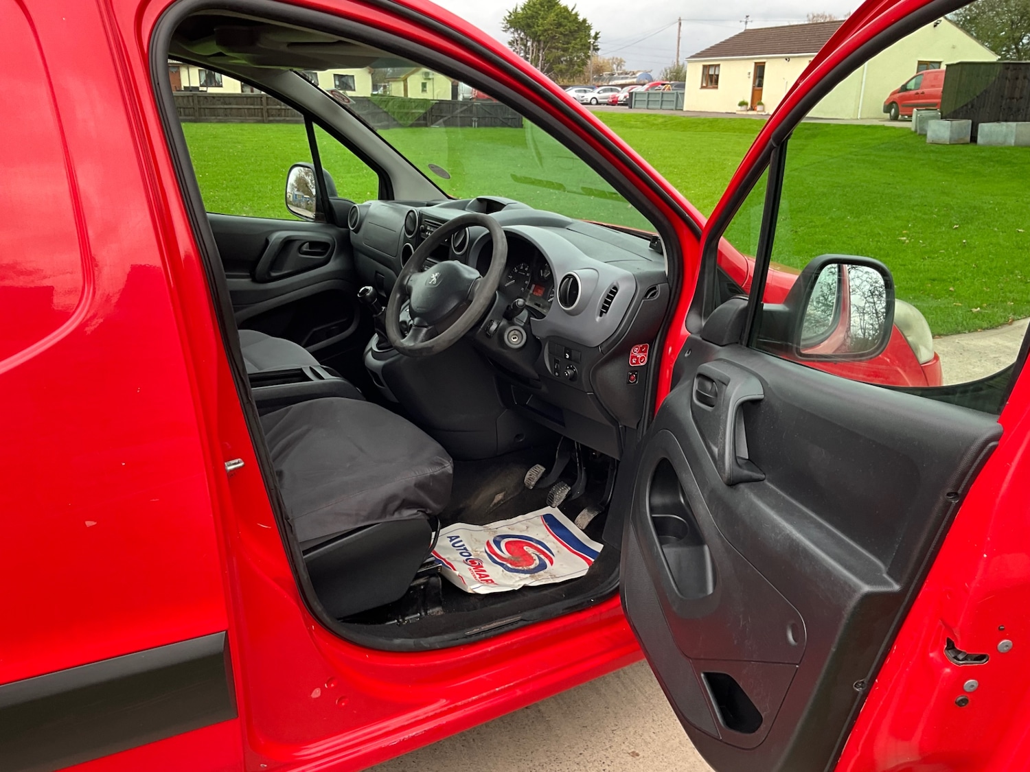 Used Peugeot Partner 2012 for sale - 76501712: Photo 11