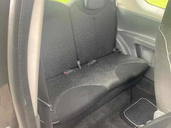 Used Peugeot 107 2011 for sale - 76156630: Photo 8