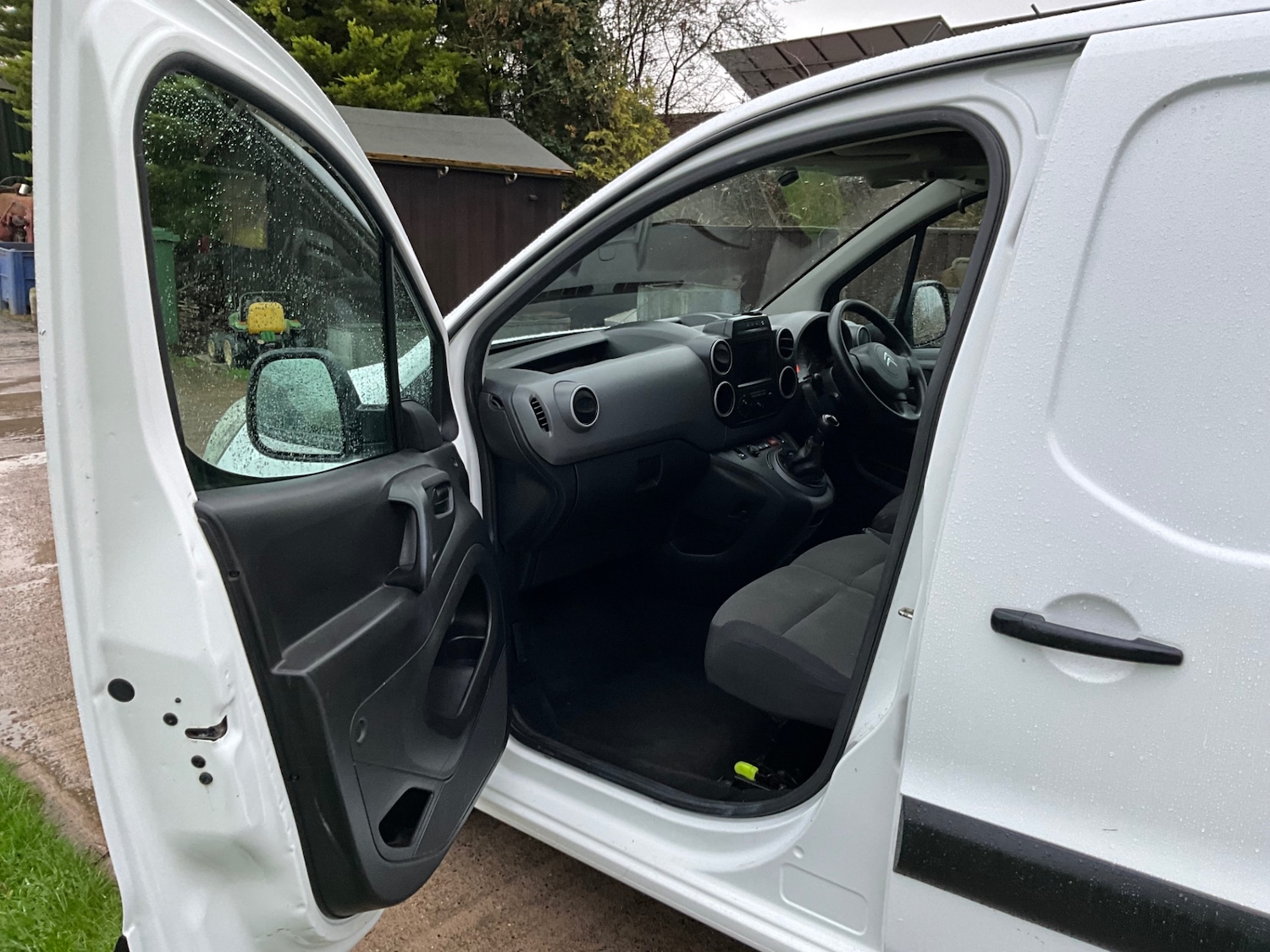 Used Citroen Berlingo 2017 for sale - 76969921: Photo 9