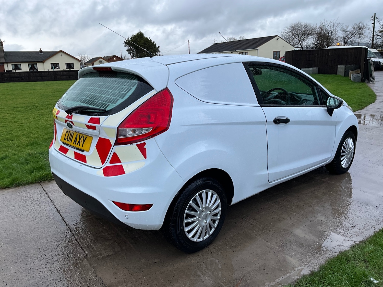 Used Ford Fiesta 2011 for sale - 77464433: Photo 6