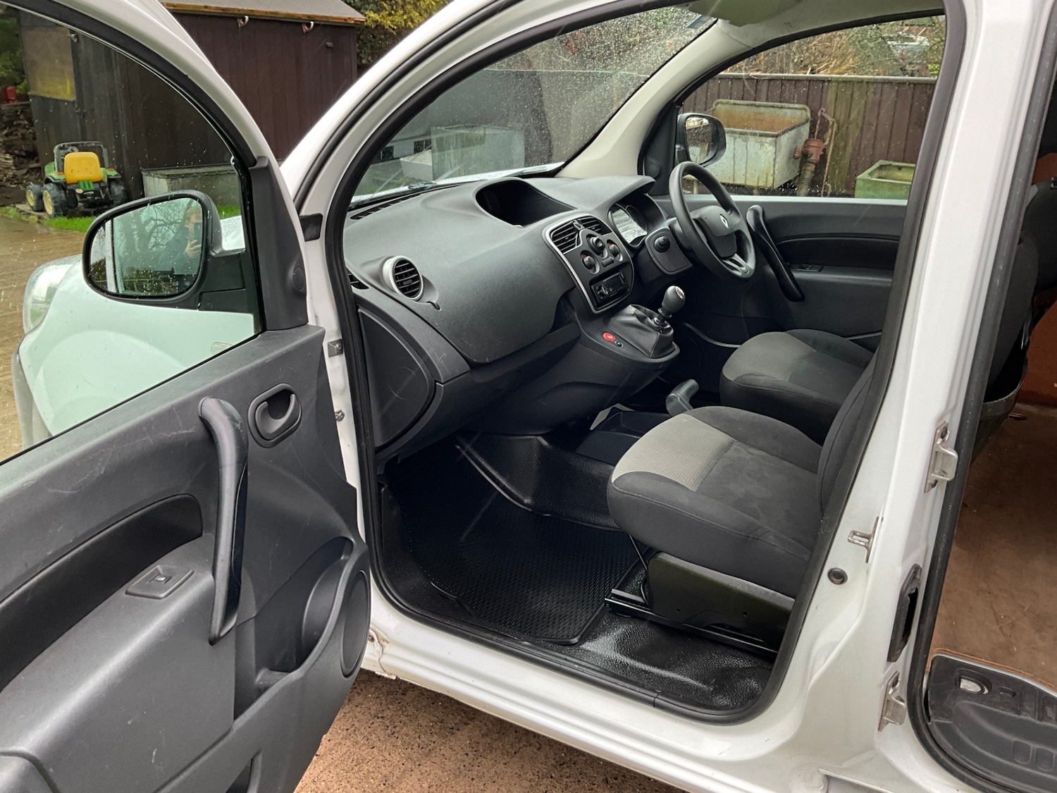 Used Renault Kangoo 2020 for sale - 76947140: Photo 9