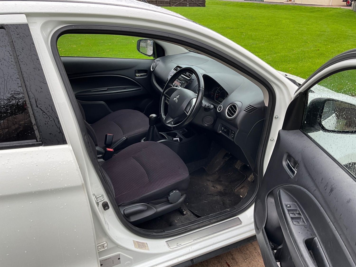 Used Mitsubishi Mirage 2015 for sale - 76366782: Photo 10