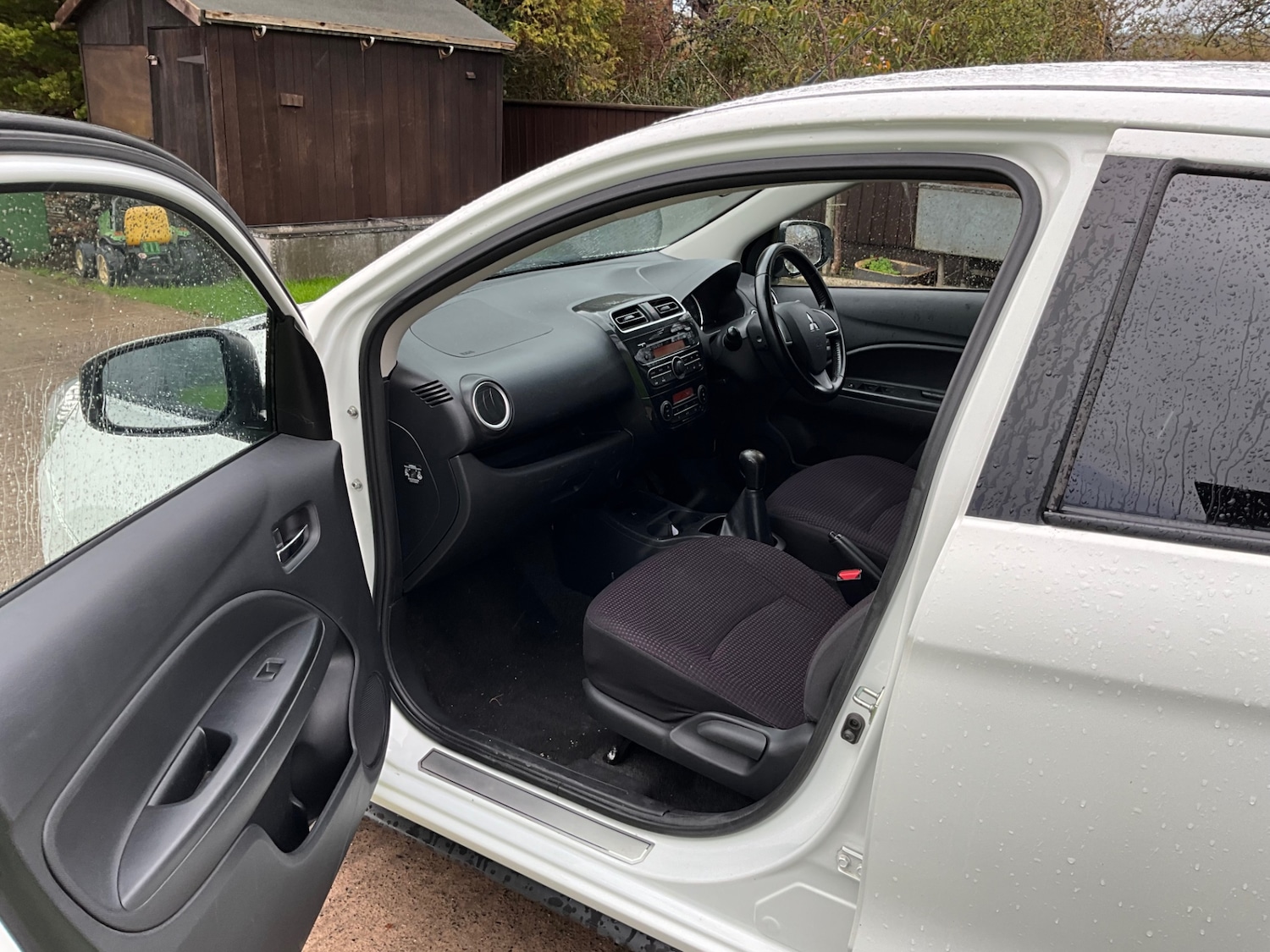 Used Mitsubishi Mirage 2015 for sale - 76366782: Photo 8