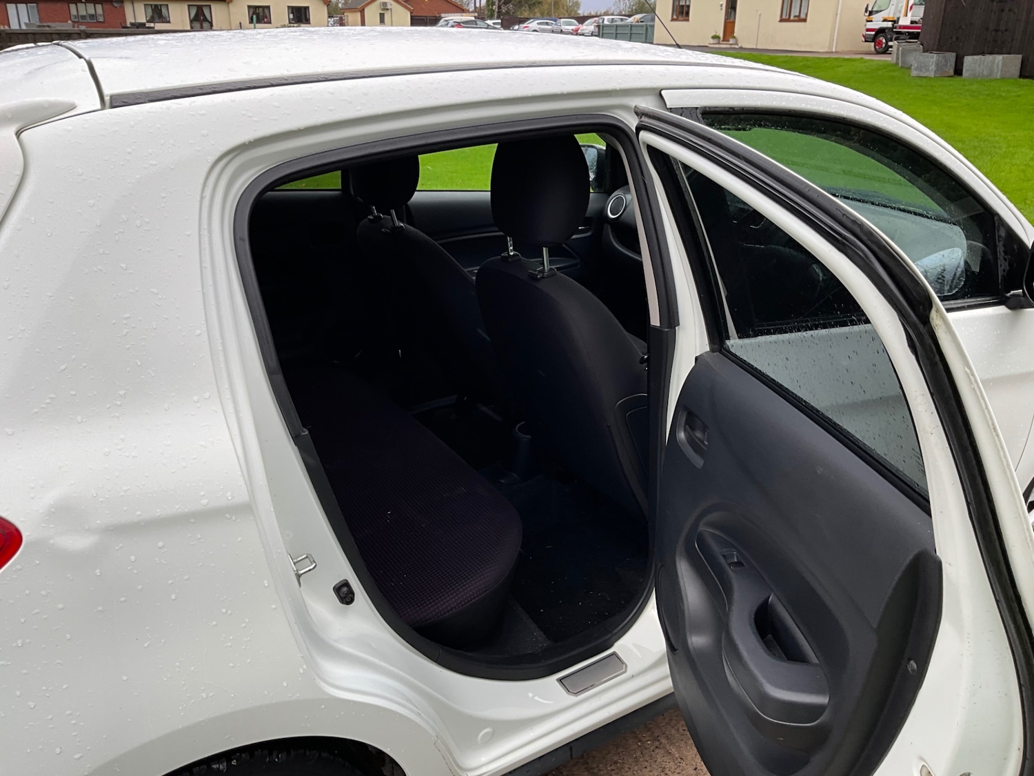 Used Mitsubishi Mirage 2015 for sale - 76366782: Photo 9