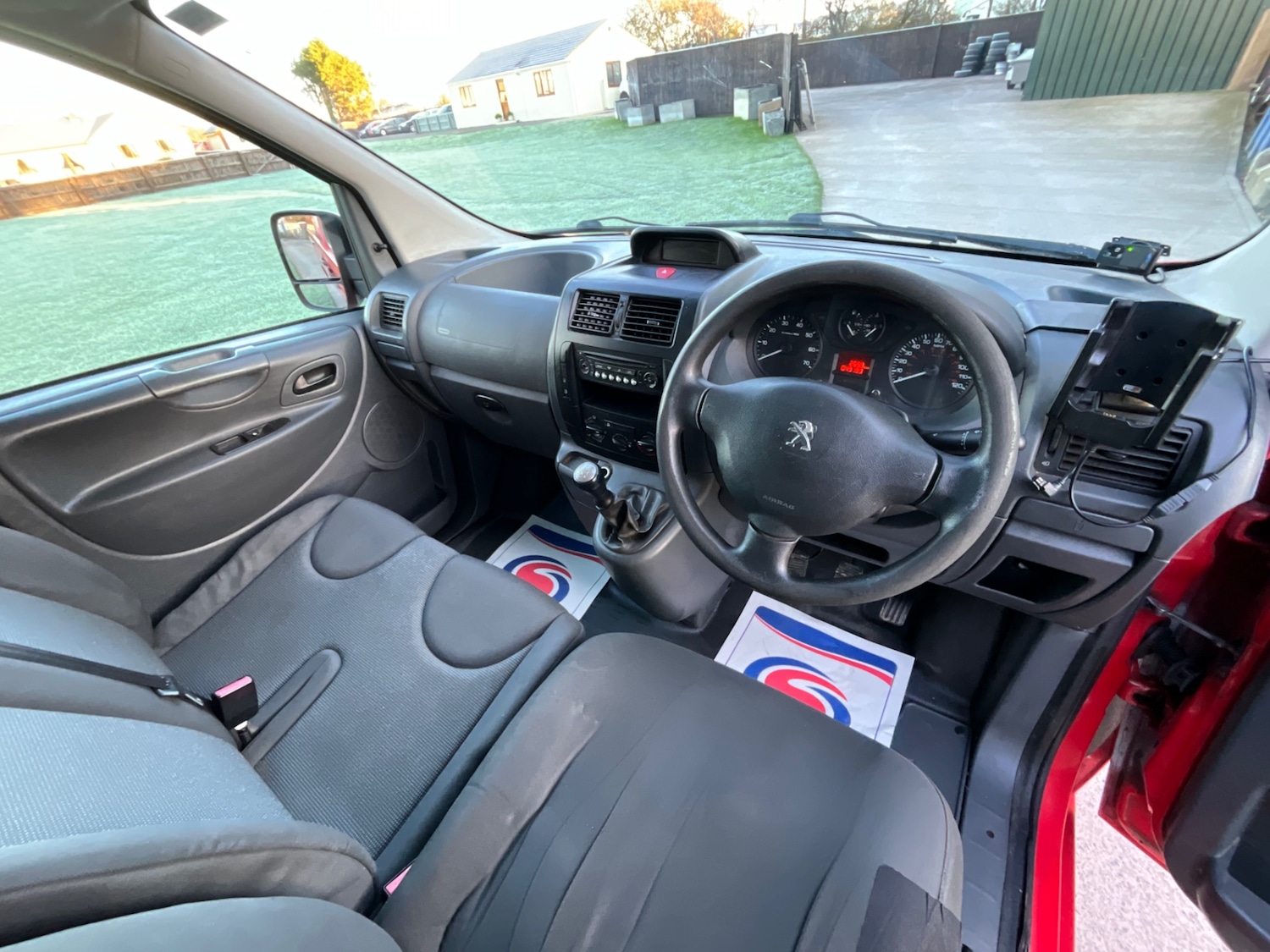 Used Peugeot Expert 2014 for sale - 76637197: Photo 14