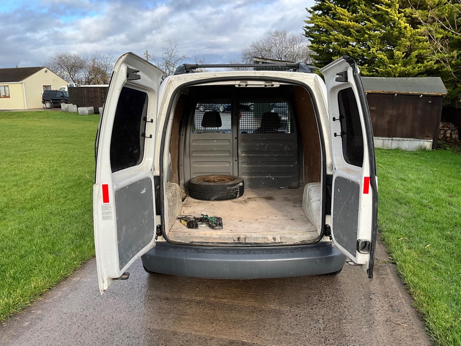 Used Volkswagen Caddy 2010 for sale - 77393420: Photo 7