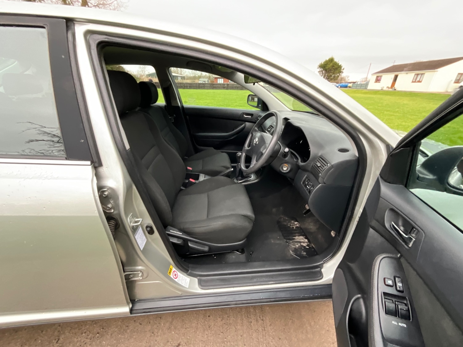 Used Toyota Avensis 2005 for sale - 77201516: Photo 12