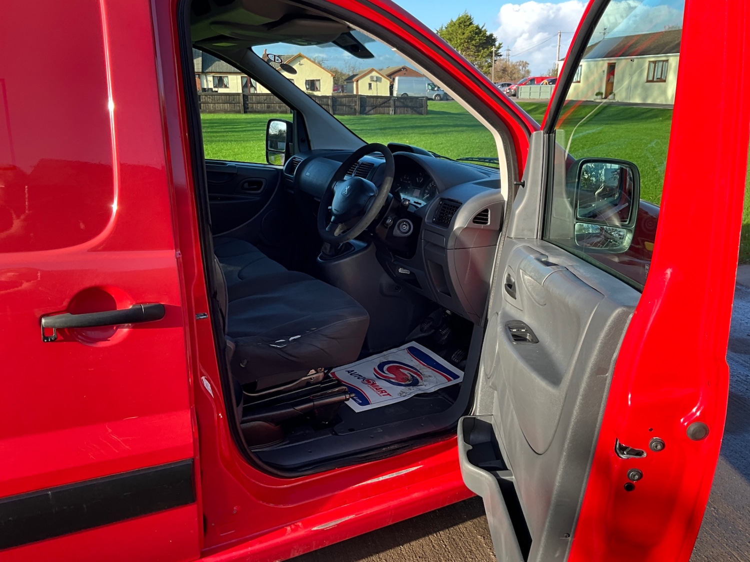 Used Peugeot Expert 2014 for sale - 76519522: Photo 11