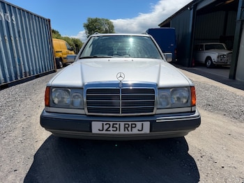 Used Mercedes-Benz E Class 1992 for sale - 78954598: Photo