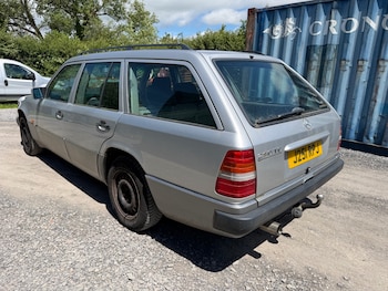 Used Mercedes-Benz E Class 1992 for sale - 78954598: Photo