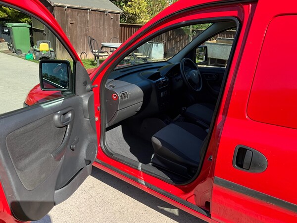 Used Vauxhall Combo 2010 for sale - 74943565: Photo 9