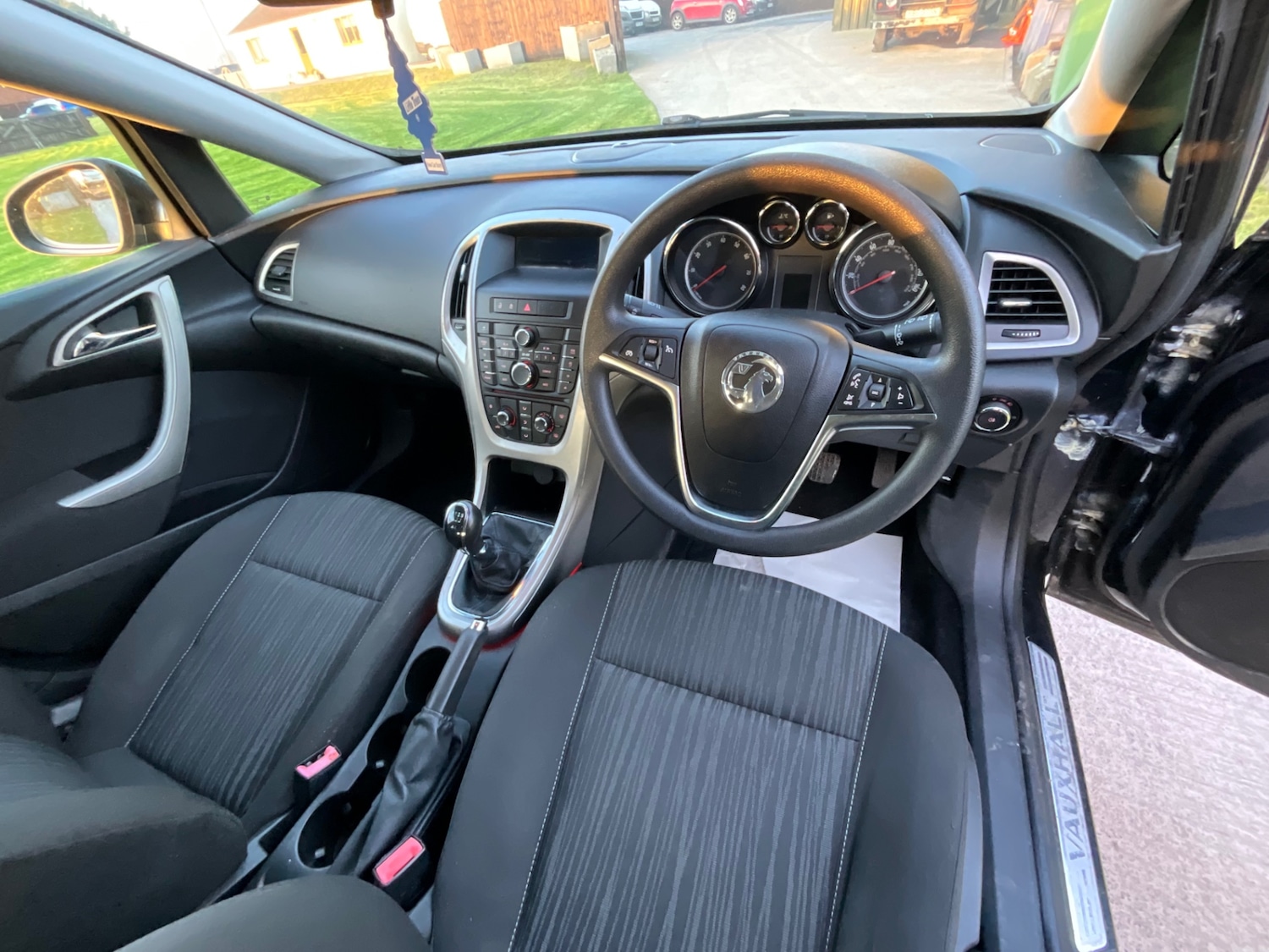 Used Vauxhall Astra 2010 for sale - 77750304: Photo 13