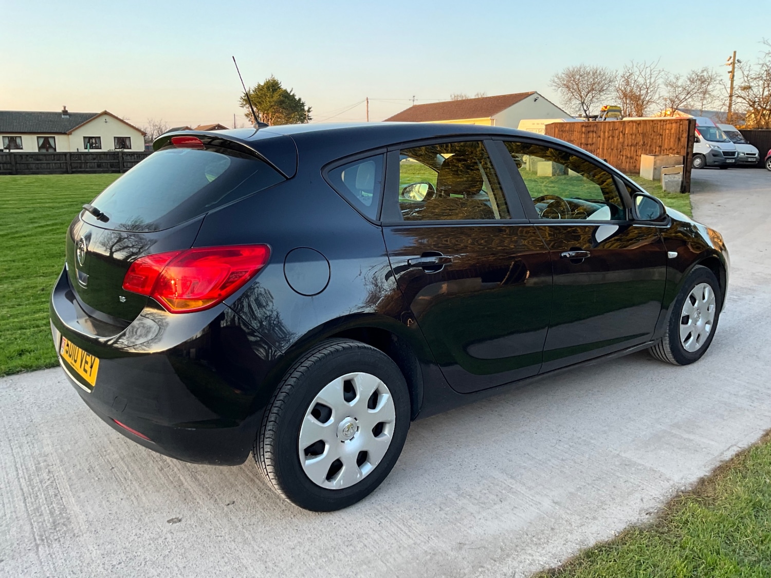 Used Vauxhall Astra 2010 for sale - 77750304: Photo 6