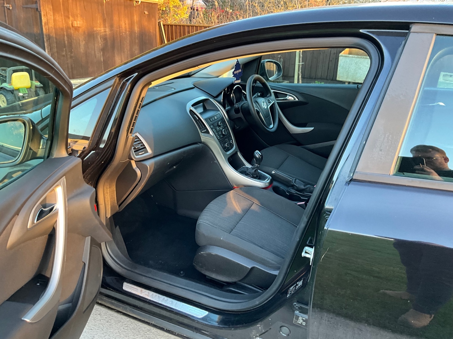 Used Vauxhall Astra 2010 for sale - 77750304: Photo 9