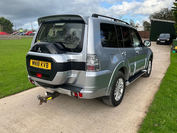 Used Mitsubishi Shogun 2018 for sale - 76309932: Photo 5