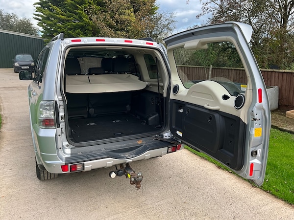 Used Mitsubishi Shogun 2018 for sale - 76309932: Photo 6