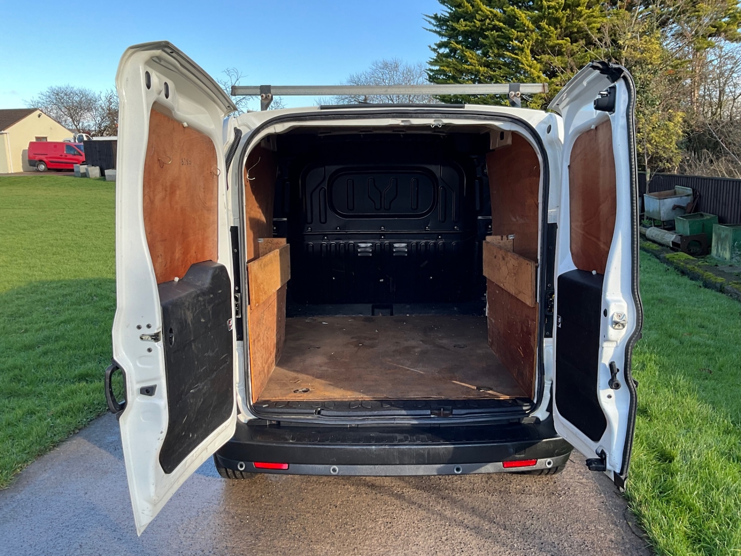 Used Vauxhall Combo 2016 for sale - 77221378: Photo 7