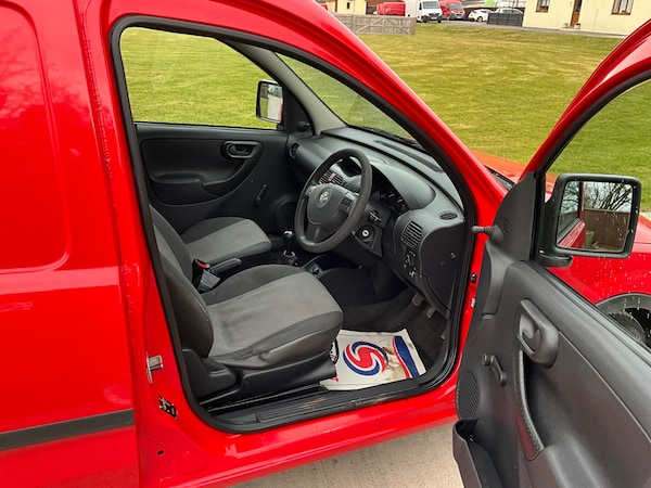 Used Vauxhall Combo 2010 for sale - 74943592: Photo 11
