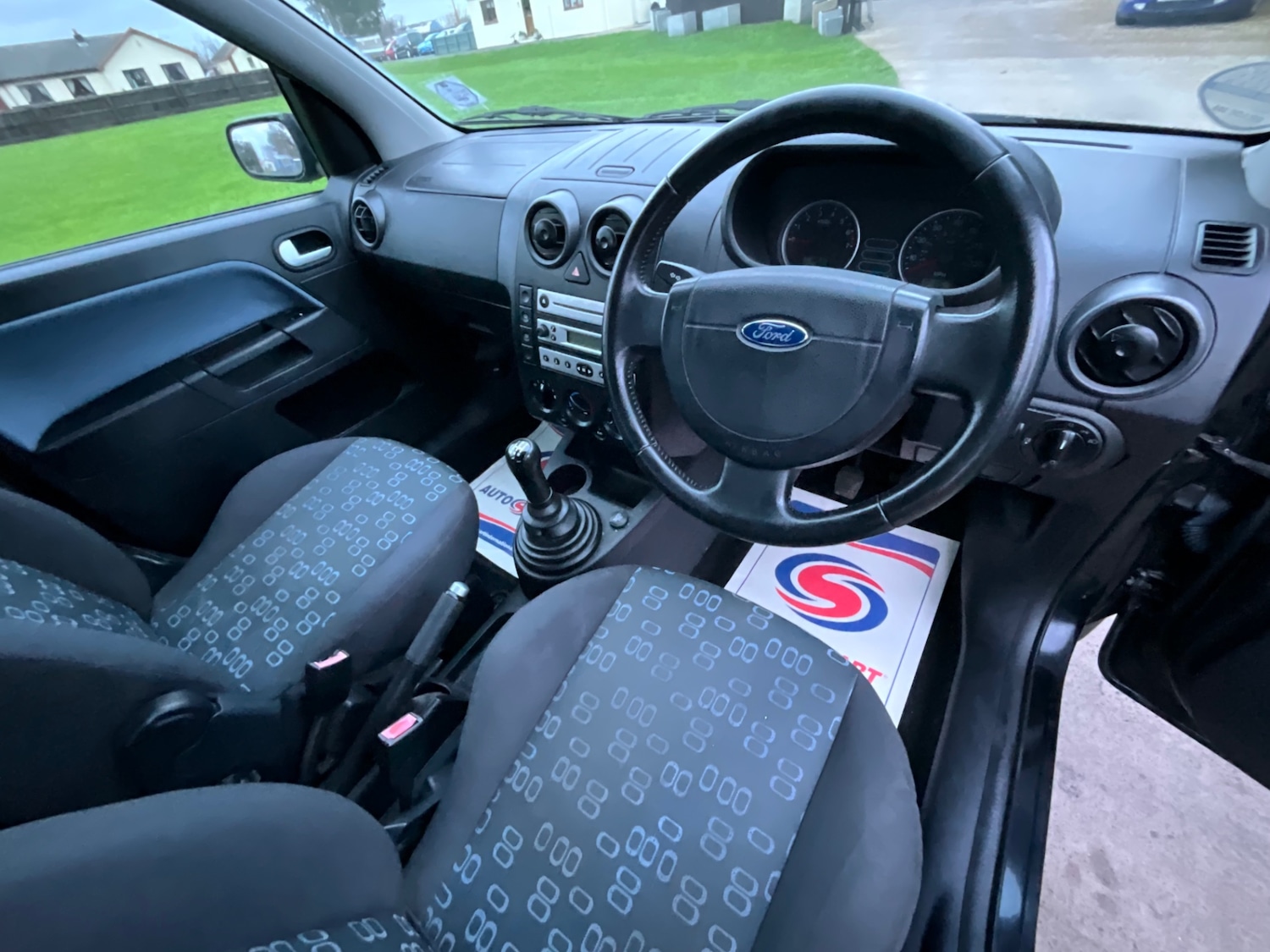 Used Ford Fusion 2005 for sale - 76931660: Photo 8