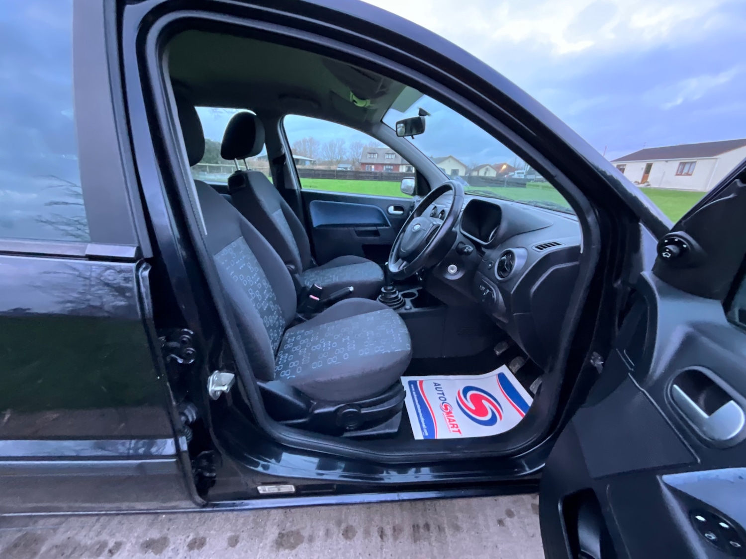 Used Ford Fusion 2005 for sale - 76931660: Photo 9