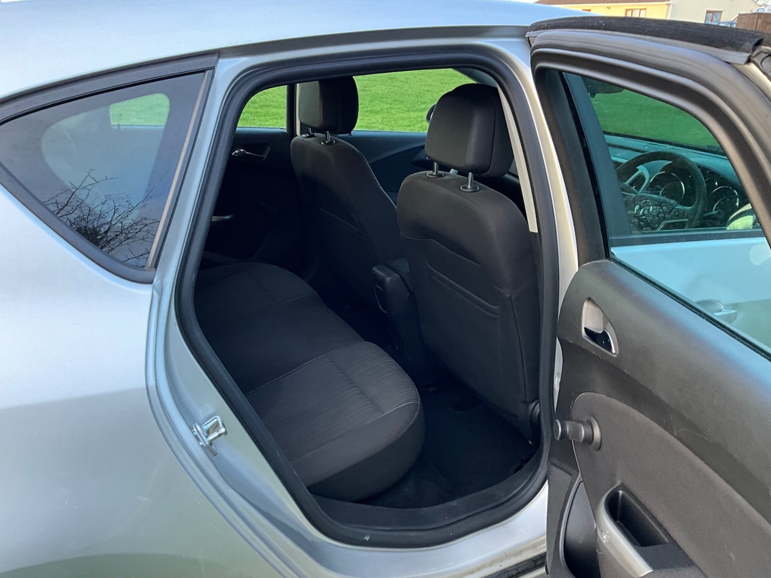 Used Vauxhall Astra 2010 for sale - 77340098: Photo 10