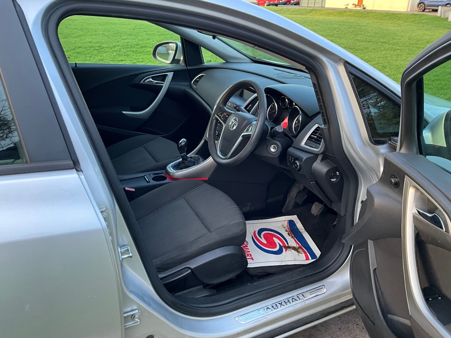 Used Vauxhall Astra 2010 for sale - 77340098: Photo 11