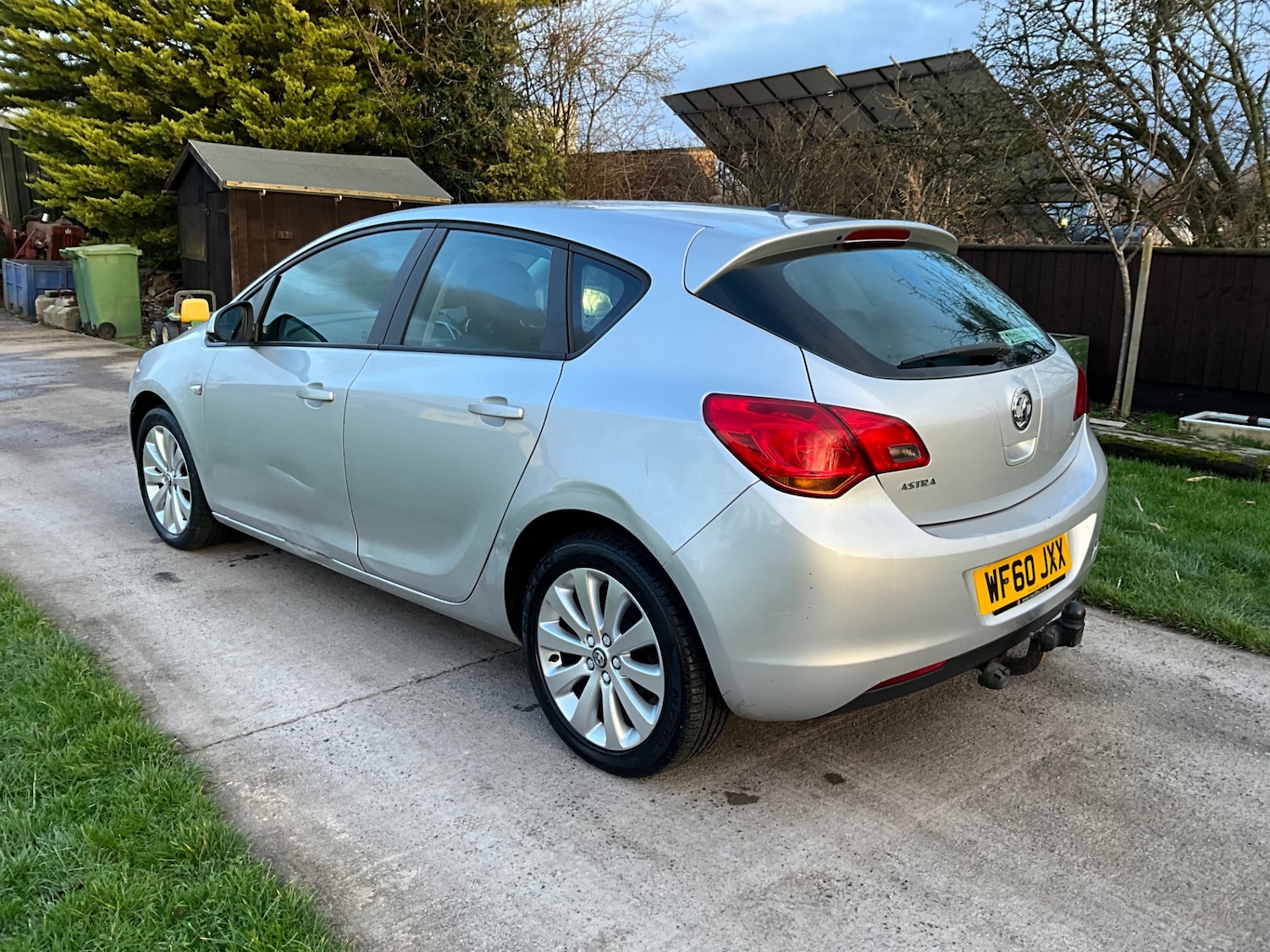 Used Vauxhall Astra 2010 for sale - 77340098: Photo 4
