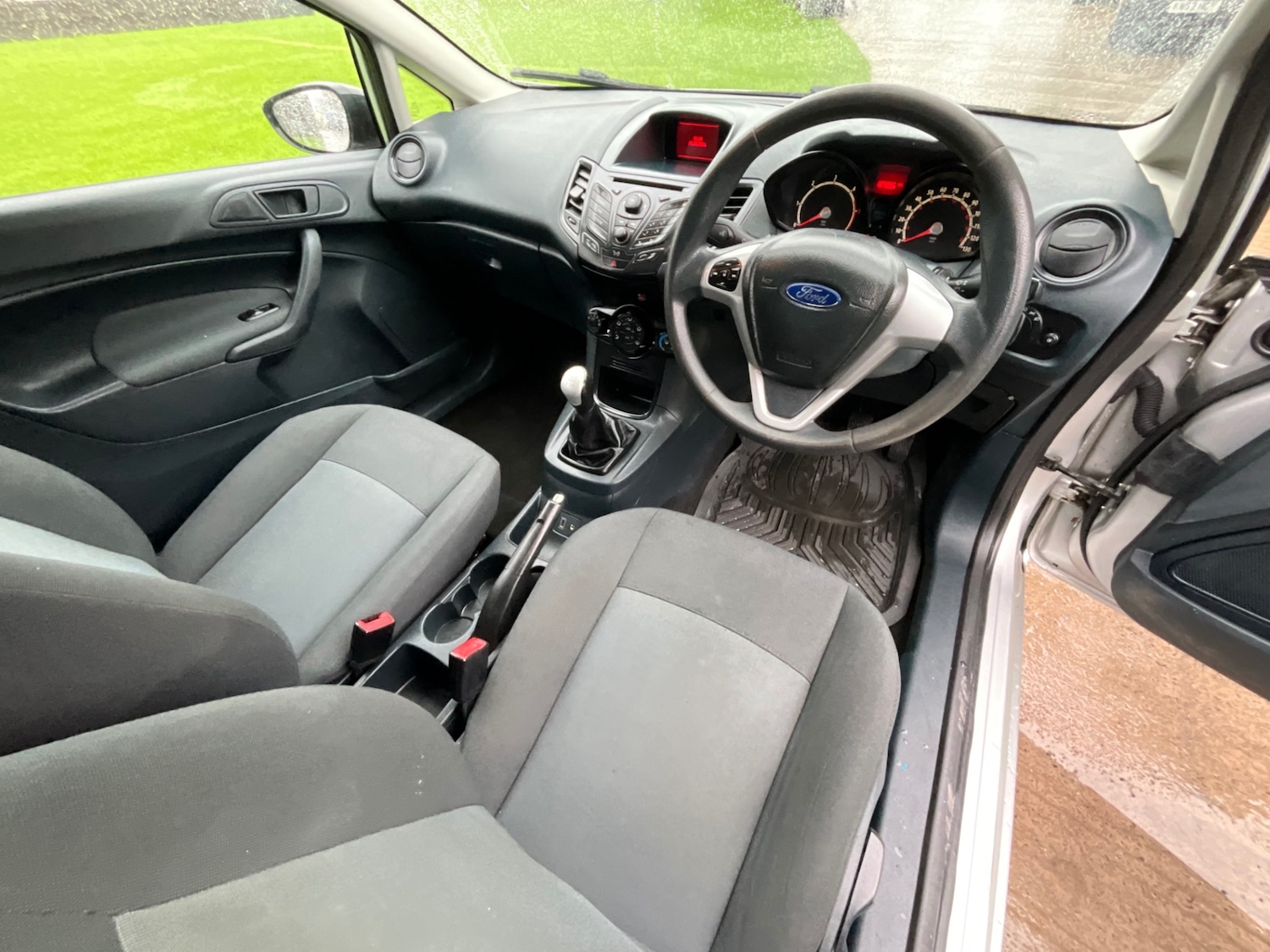 Used Ford Fiesta 2011 for sale - 76666287: Photo 12