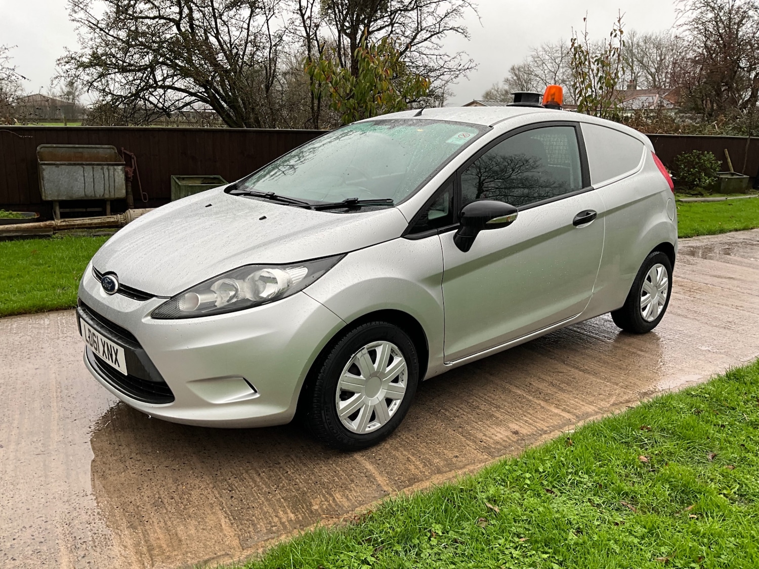 Used Ford Fiesta 2011 for sale - 76666287: Photo 3