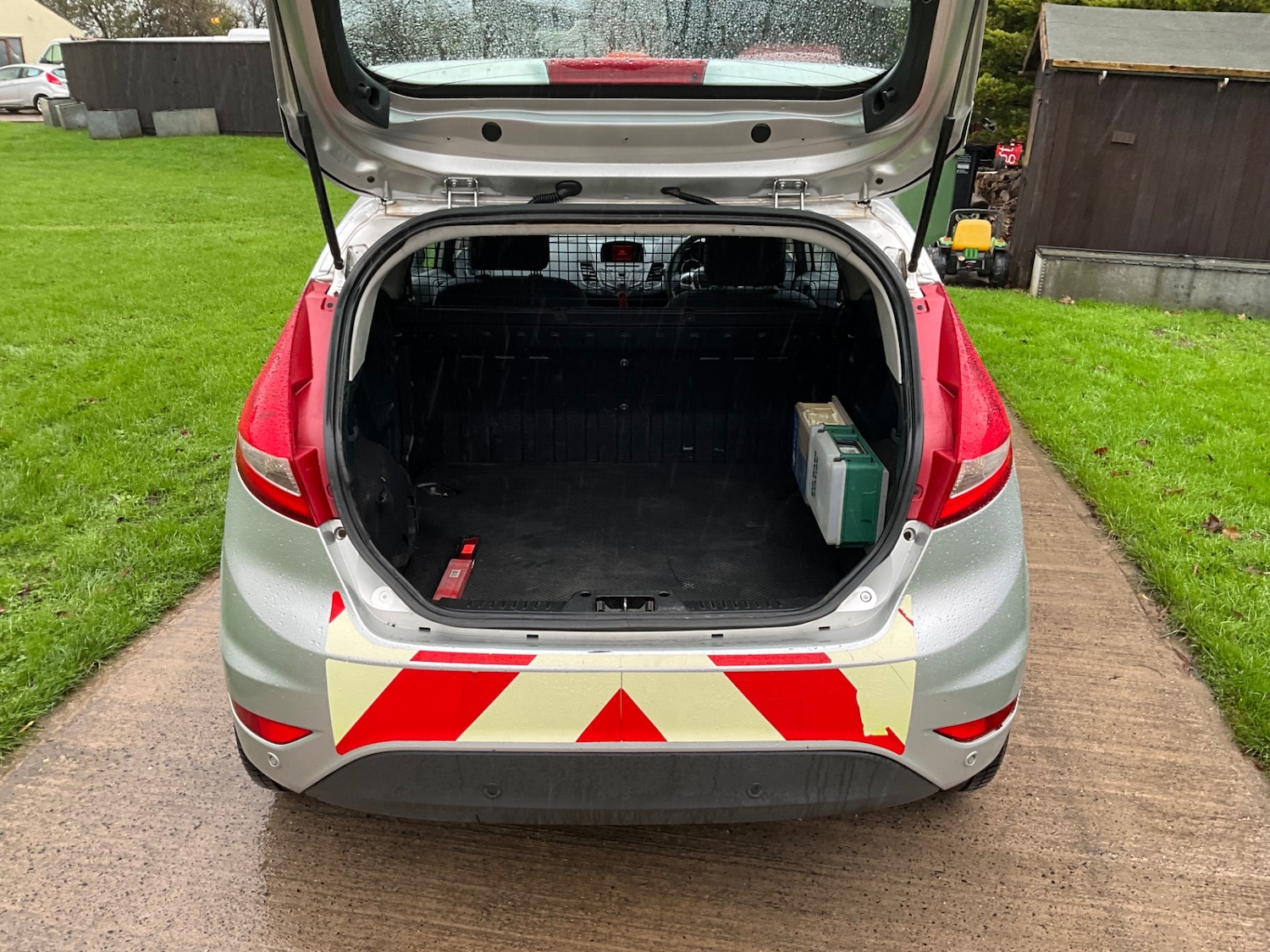 Used Ford Fiesta 2011 for sale - 76666287: Photo 7