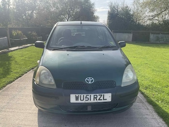 Used Toyota Yaris 2001 for sale - 76156612: Photo