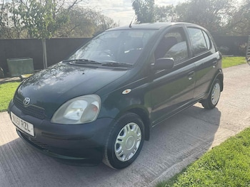 Used Toyota Yaris 2001 for sale - 76156612: Photo