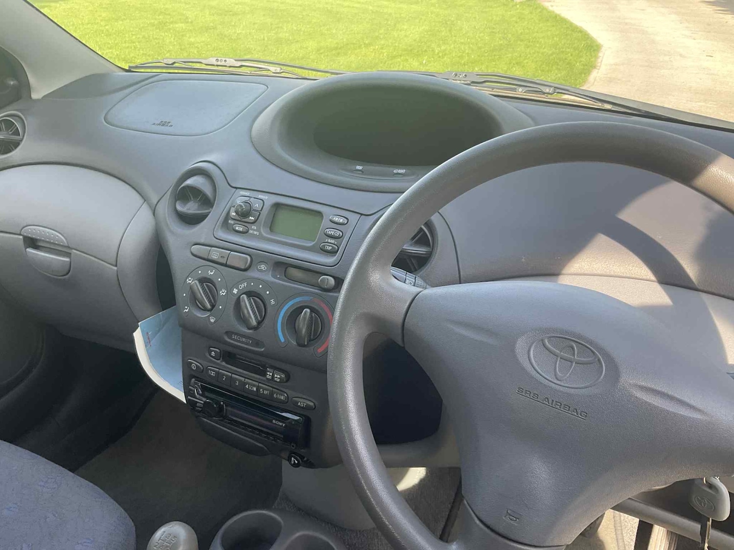 Used Toyota Yaris 2001 for sale - 76156612: Photo 6