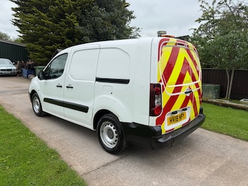 Used Peugeot Partner 2018 for sale - 78941482: Photo