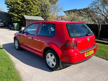 Used Volkswagen Golf 2000 for sale - 77921720: Photo