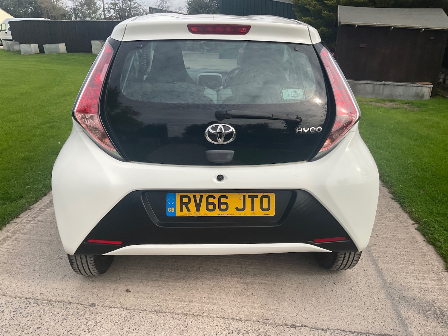 Used Toyota AYGO 2016 for sale - 76156571: Photo 4