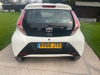 Used Toyota AYGO 2016 for sale - 76156571: Photo 4