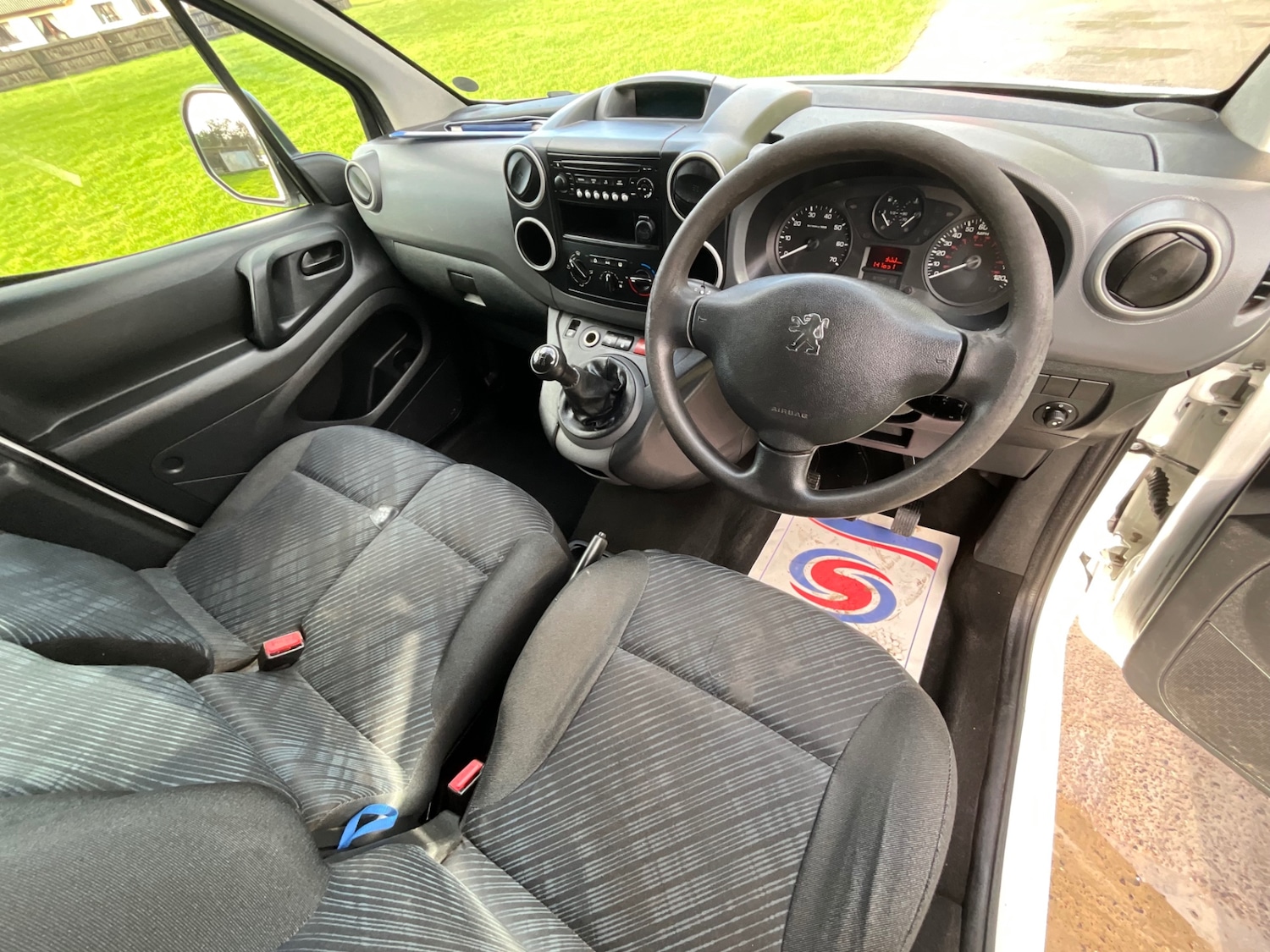 Used Peugeot Partner 2011 for sale - 77622769: Photo 13