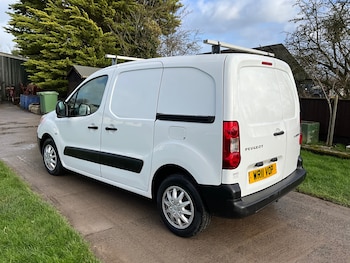 Used Peugeot Partner 2011 for sale - 77622769: Photo